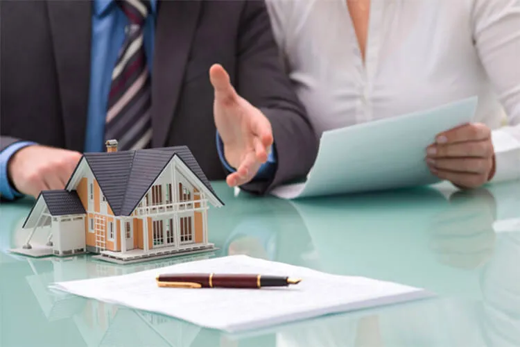 Tại sao pháp lý lại quan trọng khi mua bán nhà đất?